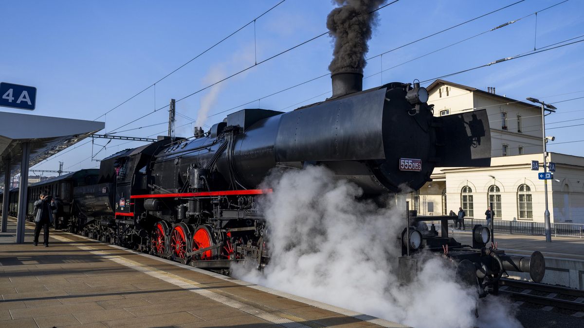 Jízda parní lokomotivy s historickými vozy připomene návrat legionářů do vlasti před 105 lety